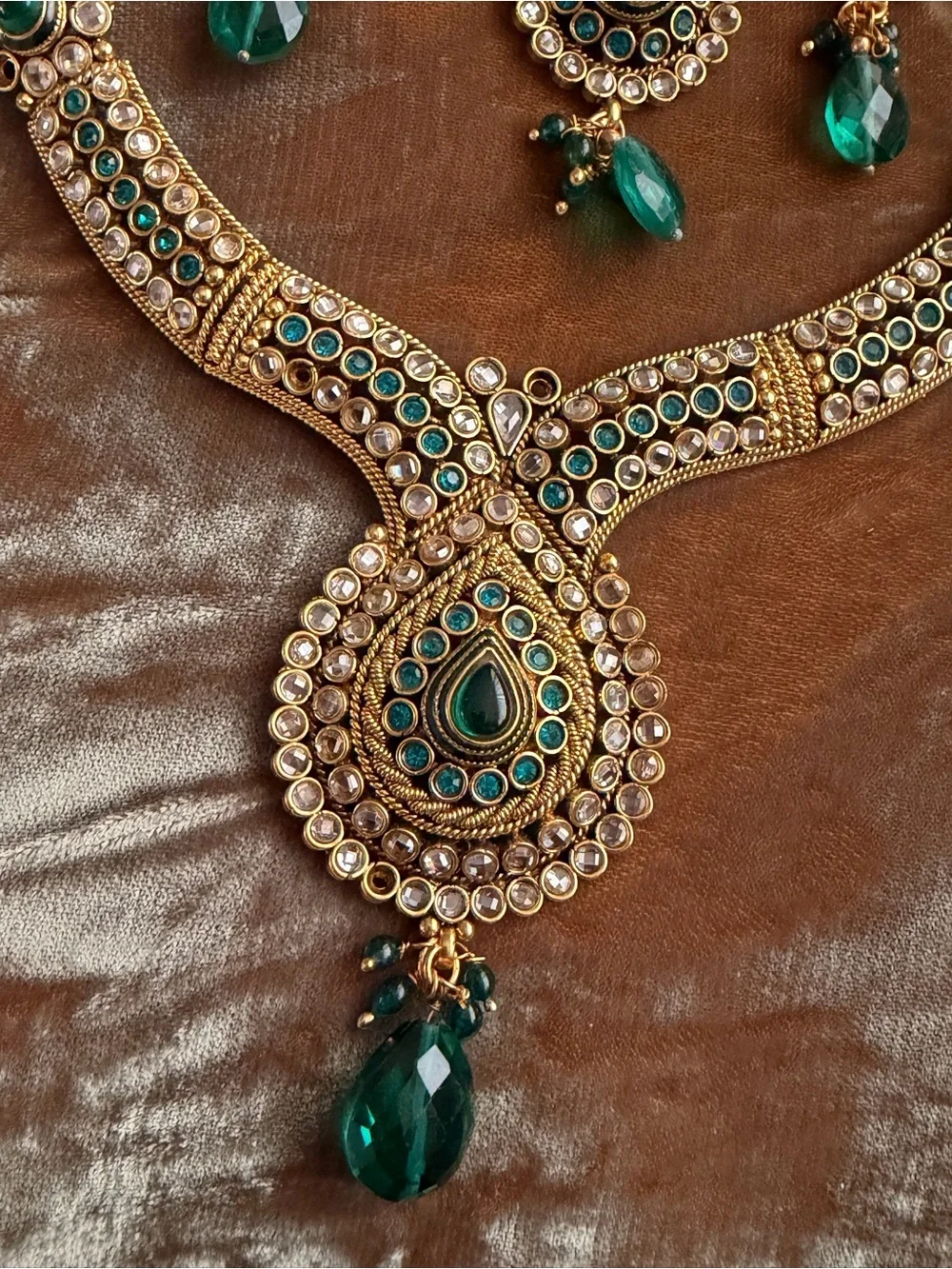 Gold-Tone Emerald Teardrop Necklace & Earring Maang Tikka Set Indian Wedding